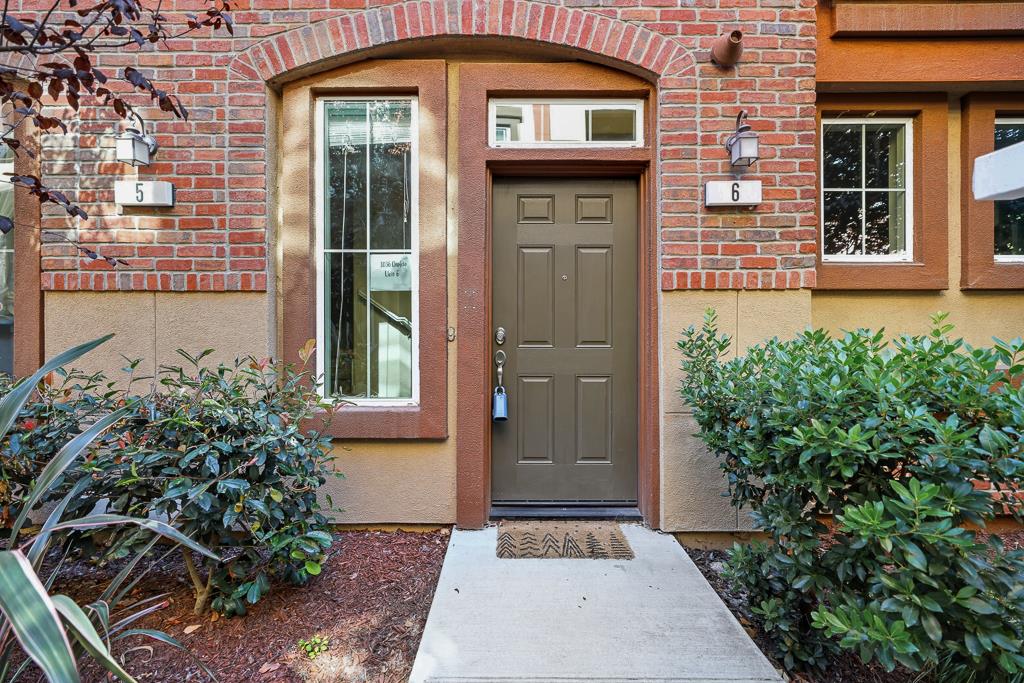 Front Image Thumbnail for ML82021857