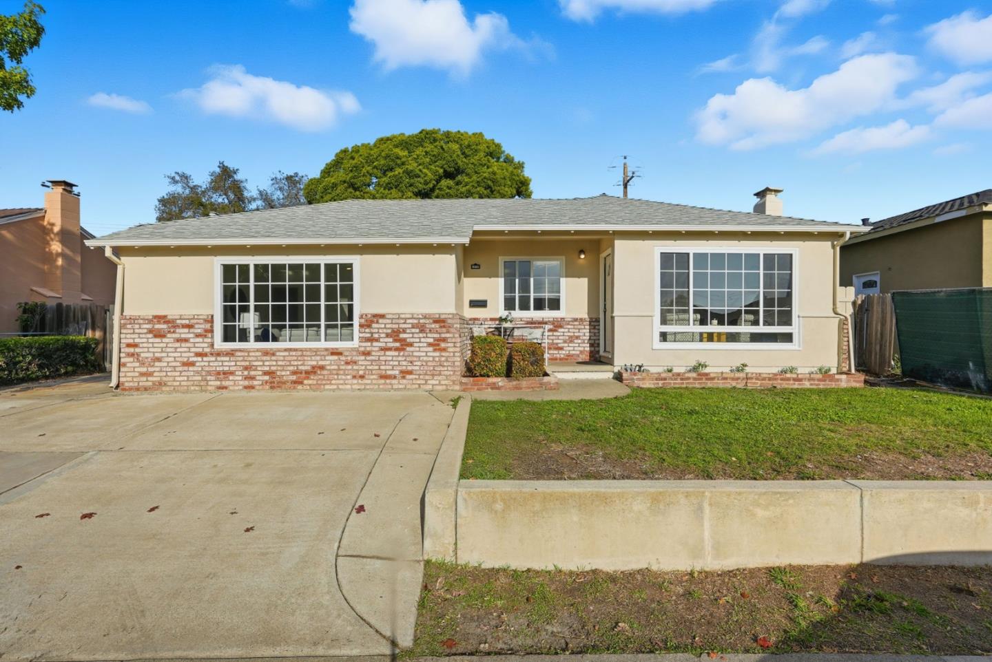 Front Image Thumbnail for ML82021915