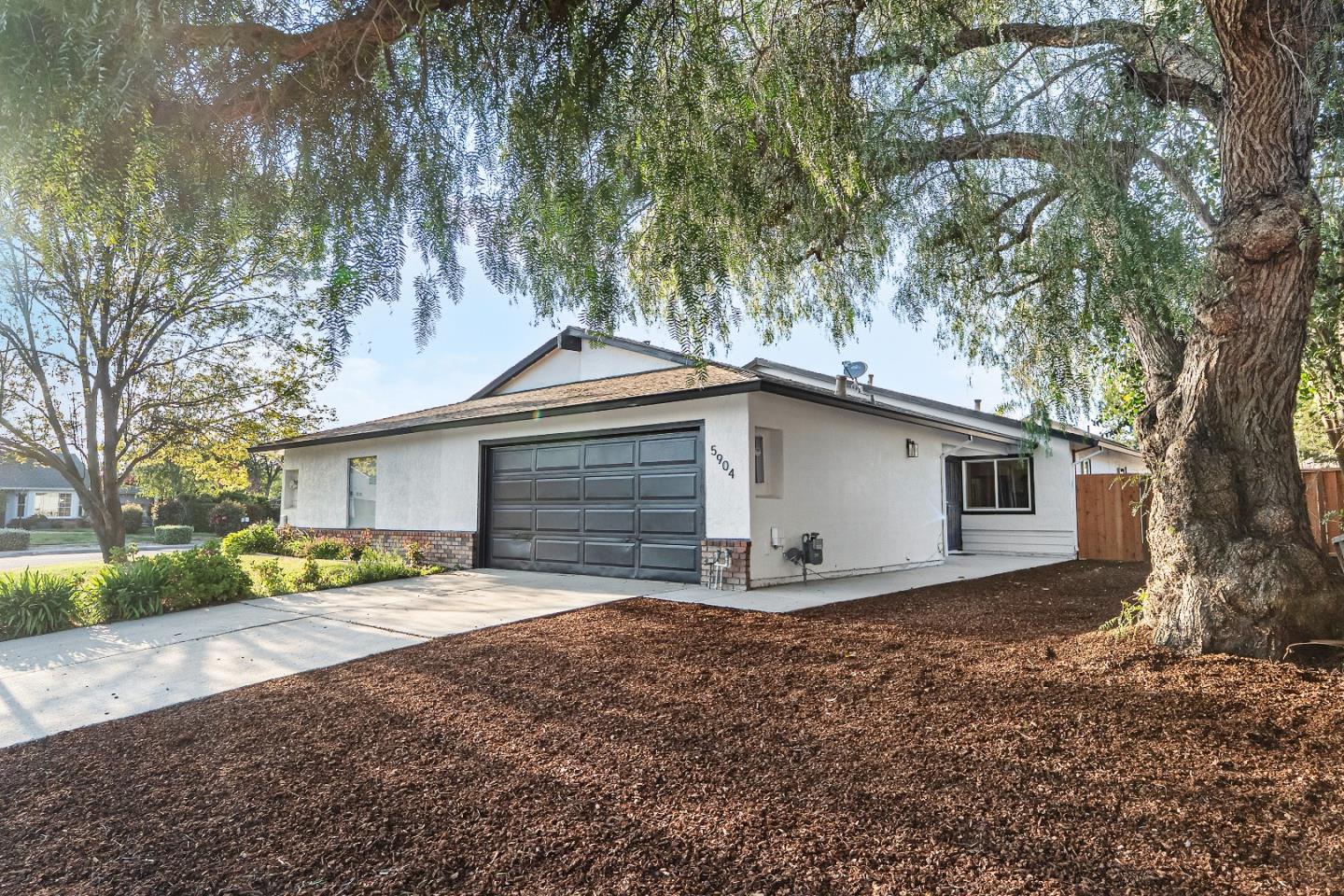 Front Image Thumbnail for ML82021934