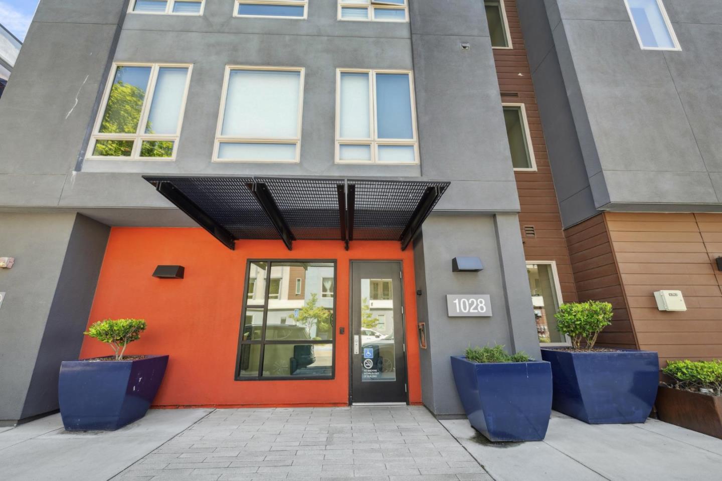 Front Image Thumbnail for ML82021977