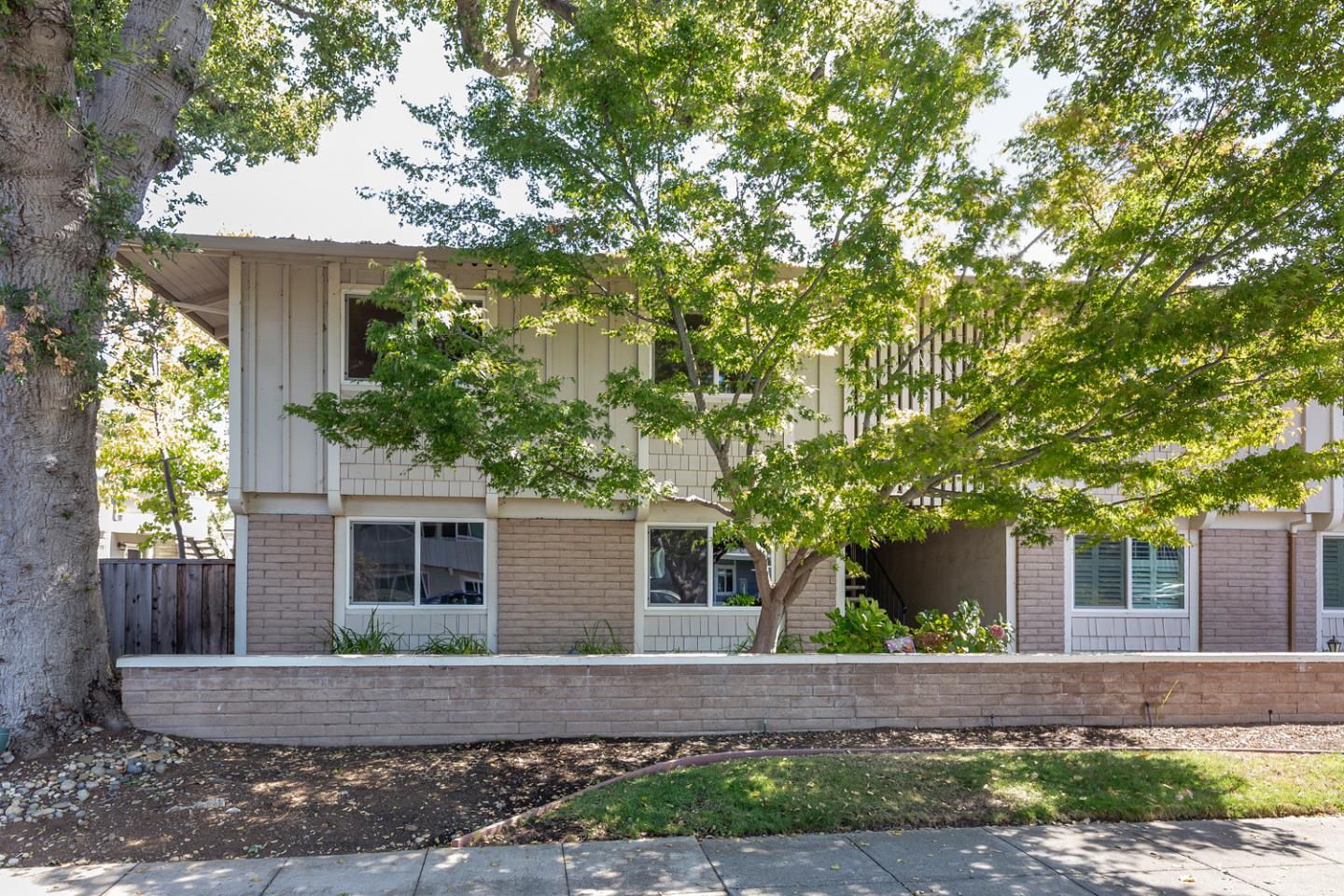 Front Image Thumbnail for ML82022039