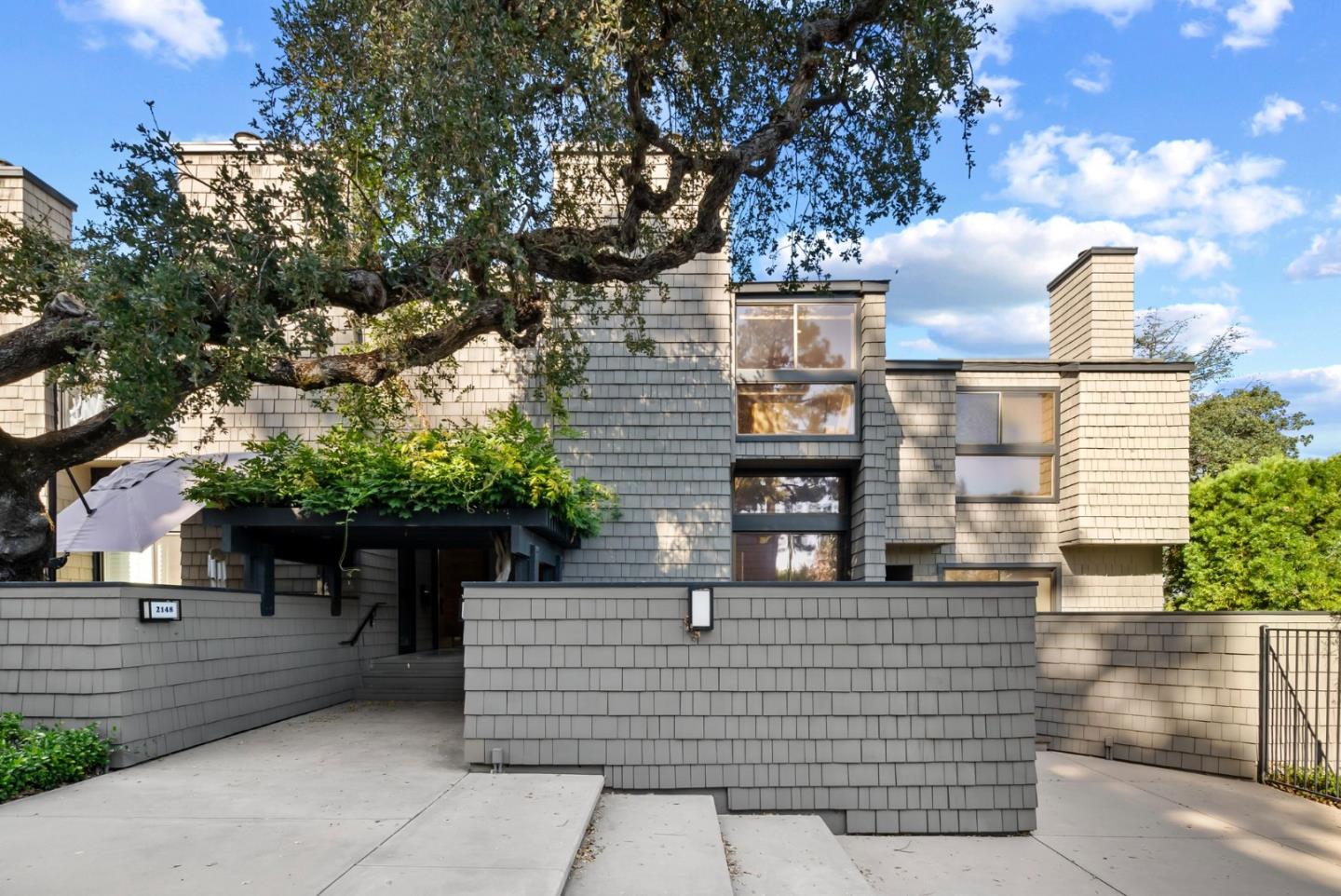 Front Image Thumbnail for ML82022052