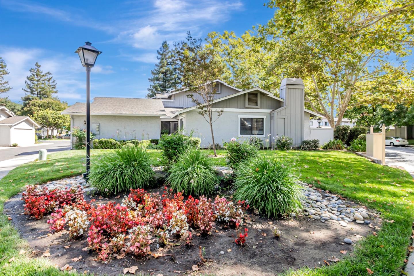 Front Image Thumbnail for ML82022118