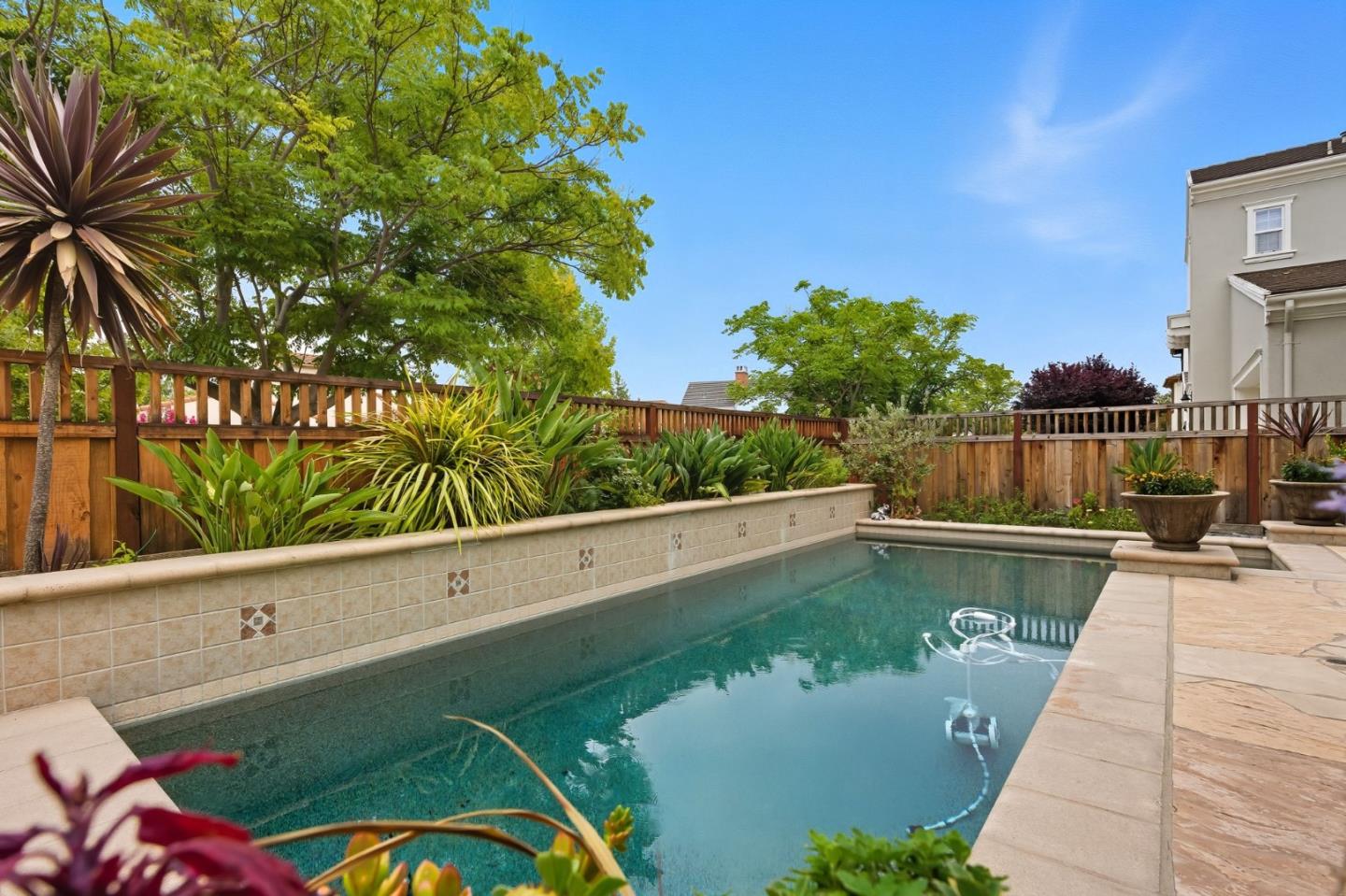 Front Image Thumbnail for ML82022272