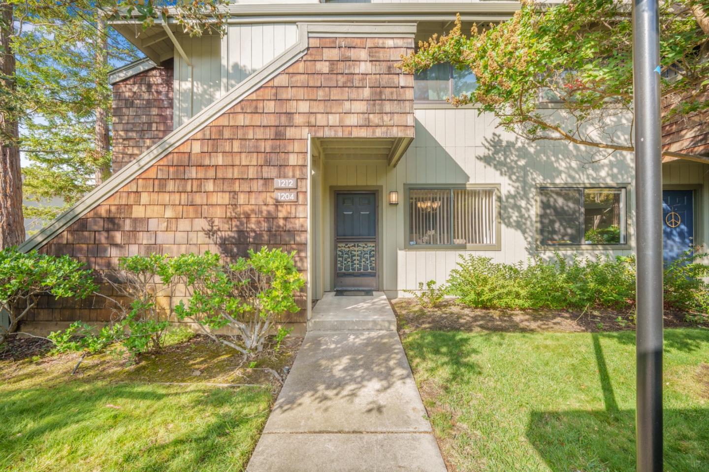 Front Image Thumbnail for ML82022304