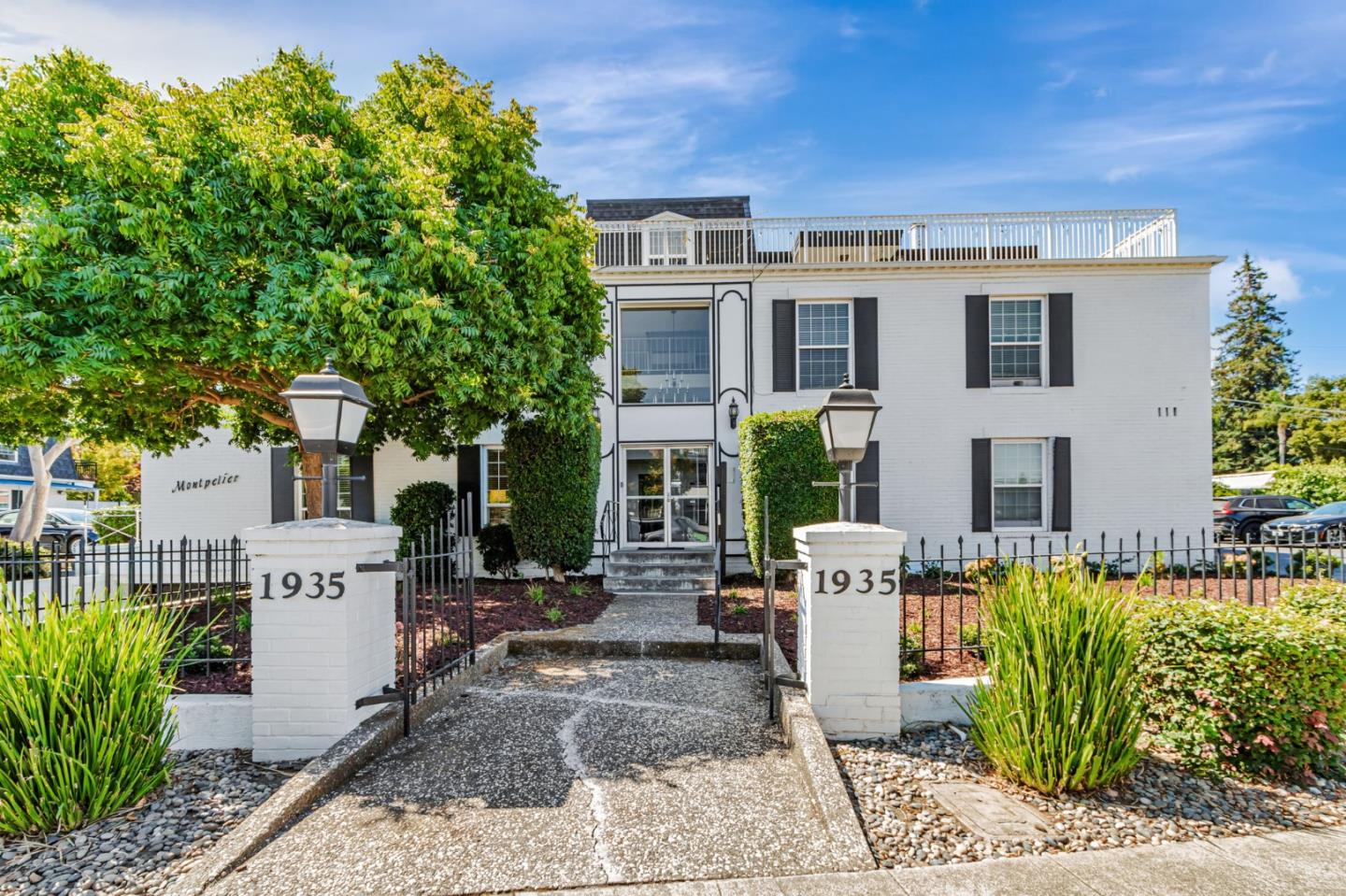 Front Image Thumbnail for ML82022320