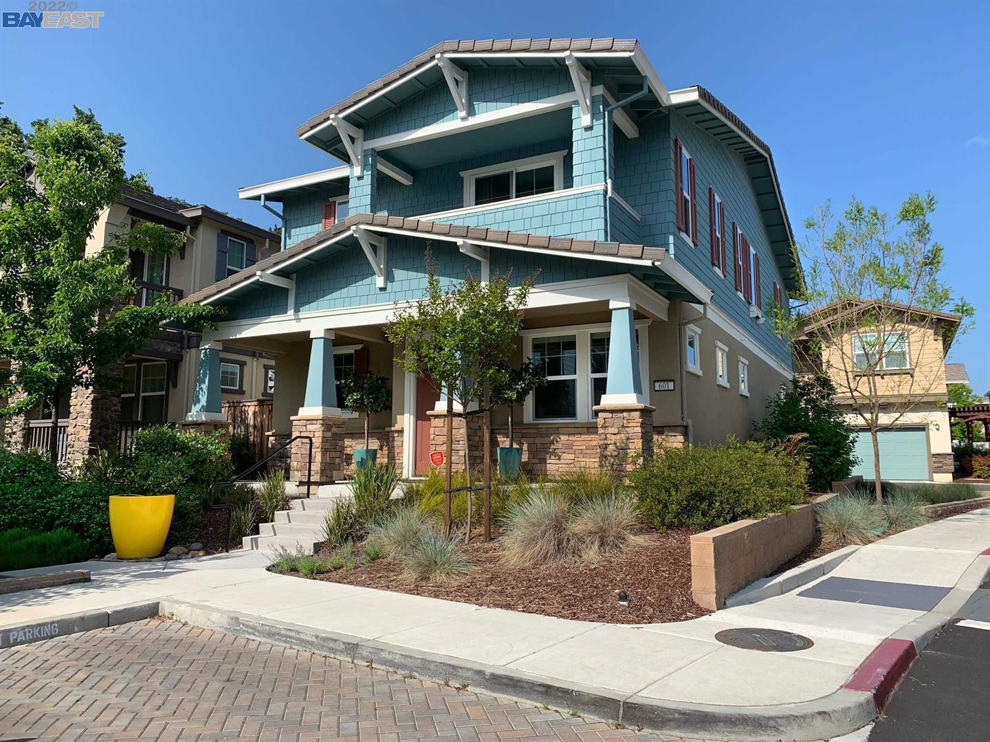 Front Image Thumbnail for ML82022332