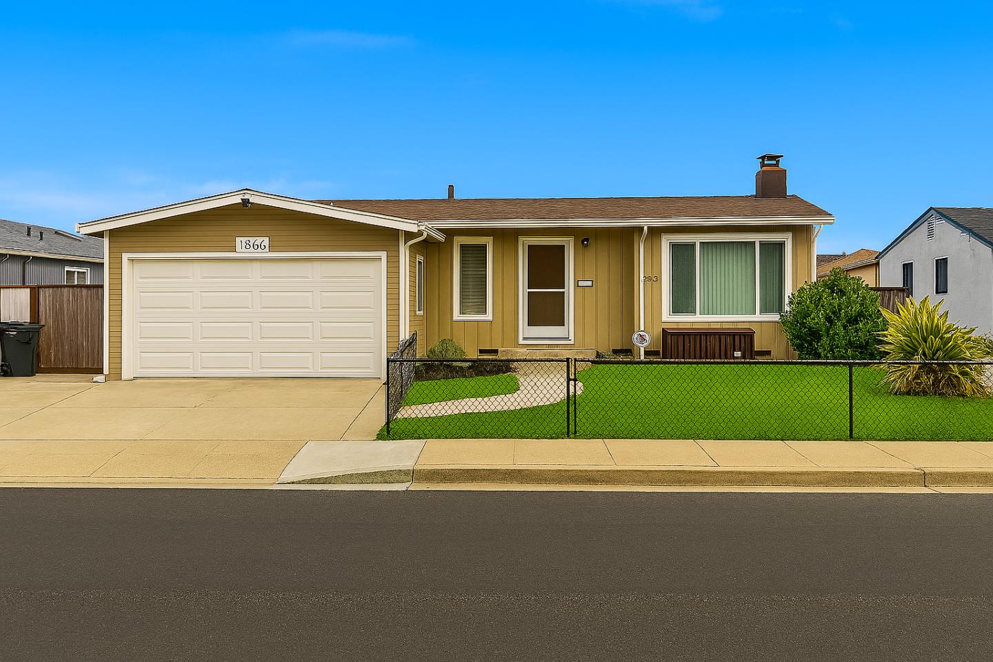 Front Image Thumbnail for ML82022432