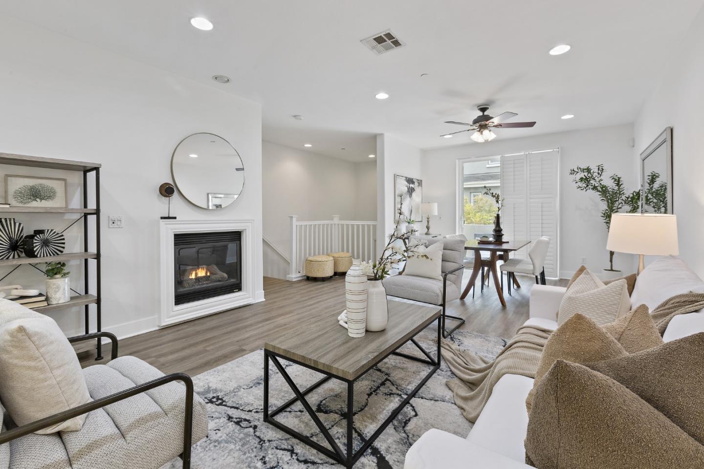 Front Image Thumbnail for ML82022545