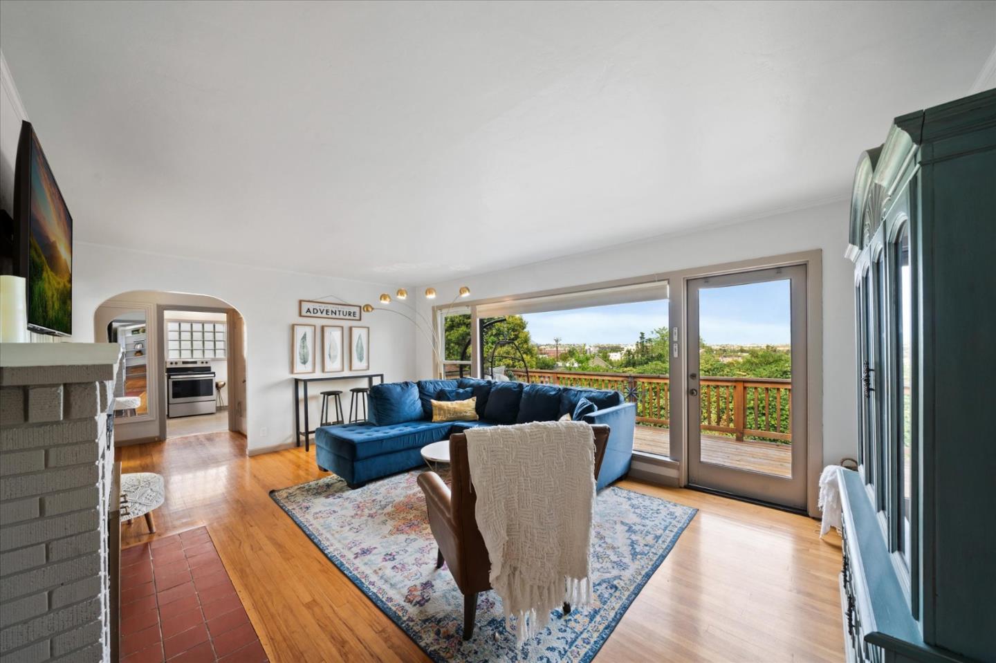 Front Image Thumbnail for ML82022547