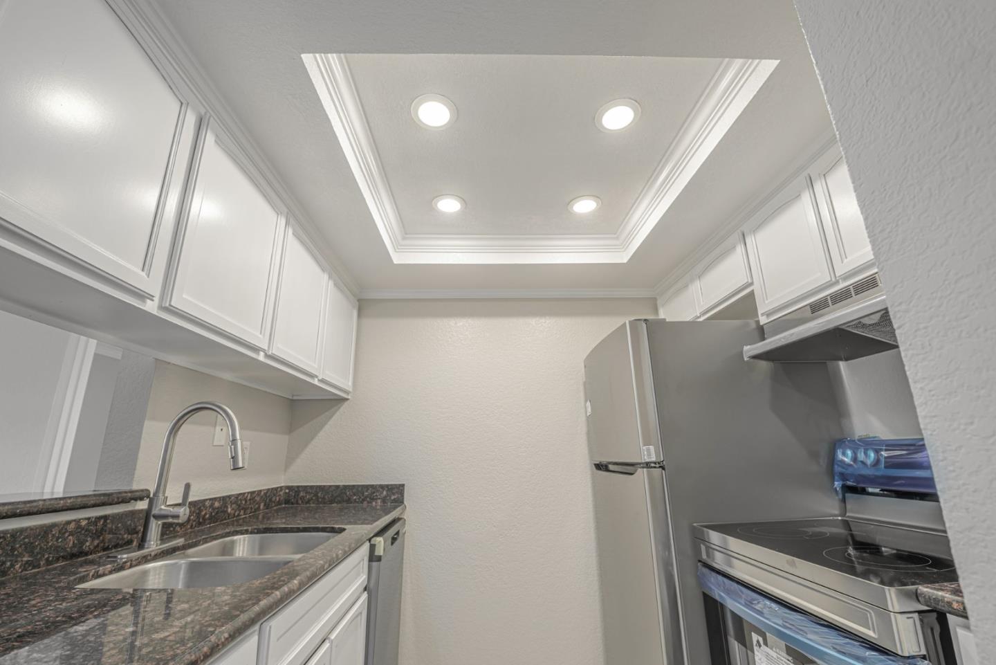 Front Image Thumbnail for ML82022570