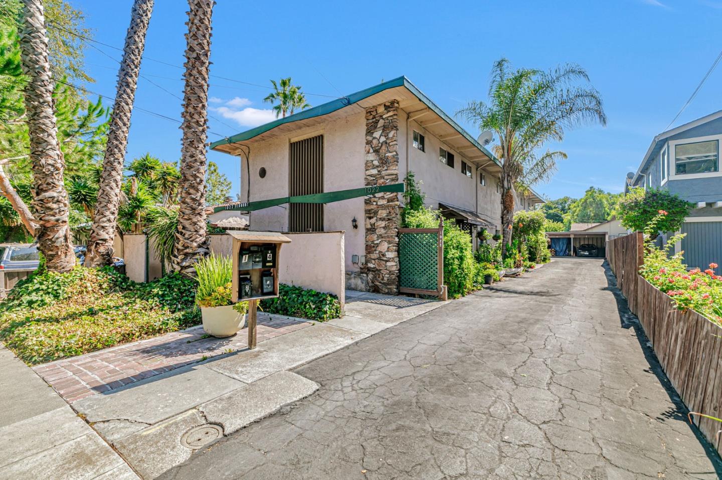 Front Image Thumbnail for ML82022588