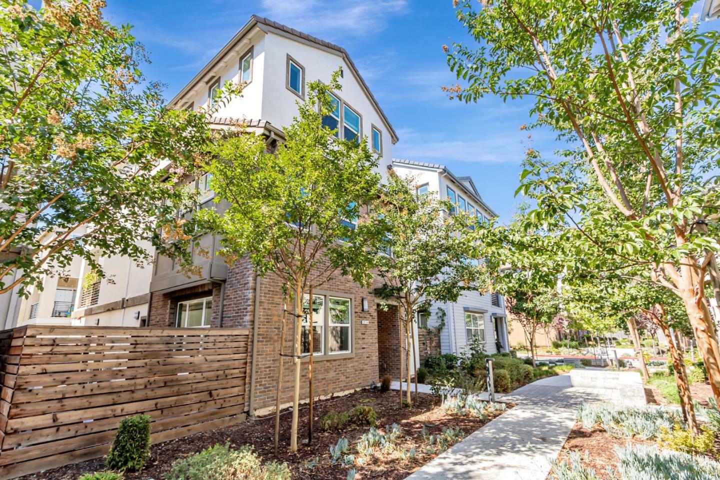 Front Image Thumbnail for ML82022617