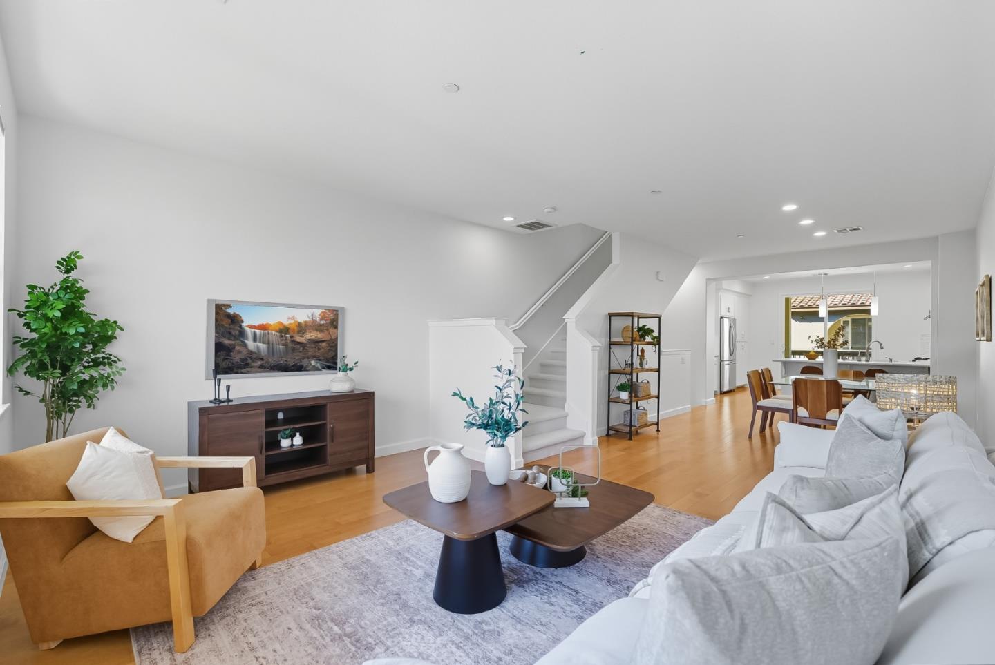 Front Image Thumbnail for ML82022633