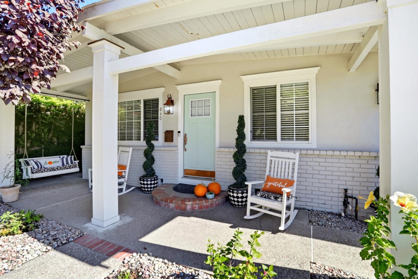 Front Image Thumbnail for ML82022635