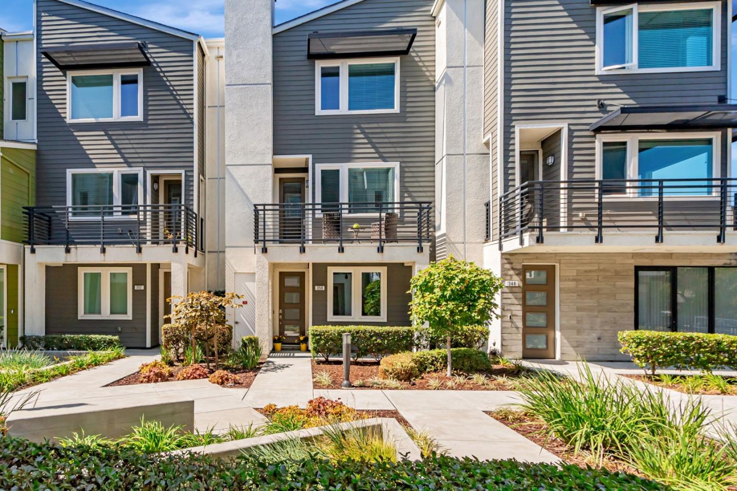 Front Image Thumbnail for ML82022666