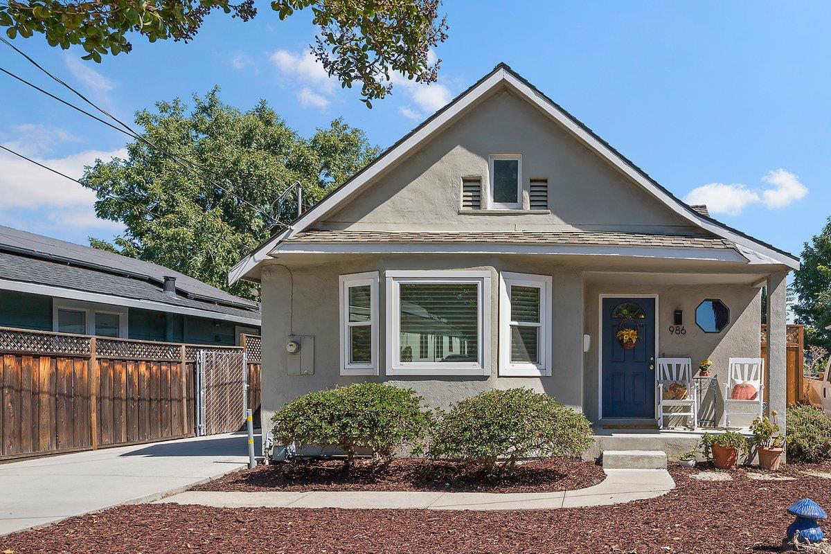 Front Image Thumbnail for ML82022703