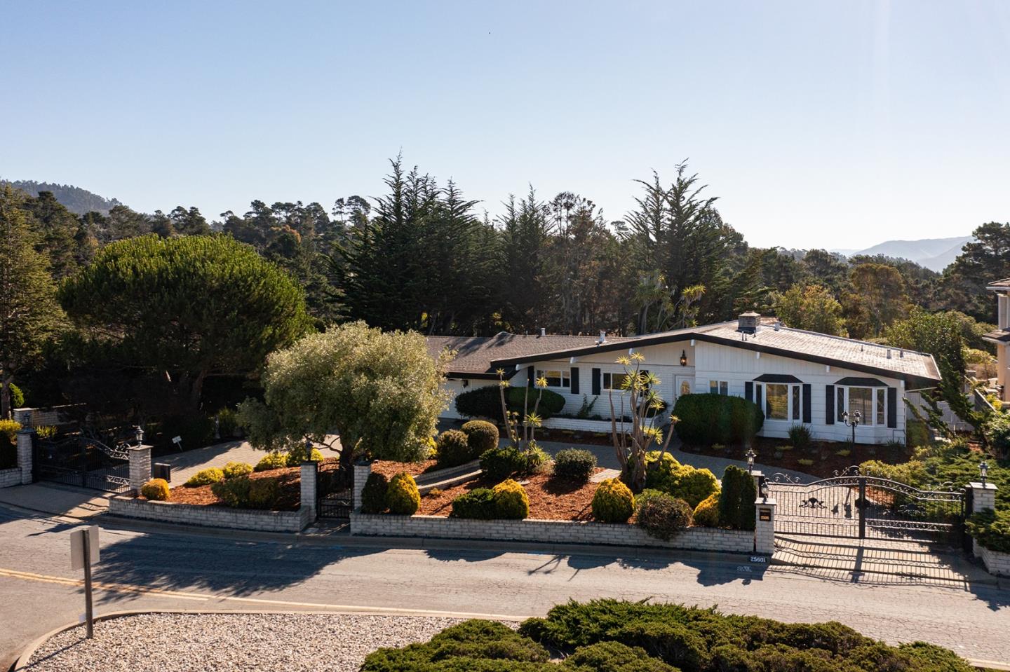 Front Image Thumbnail for ML82022706