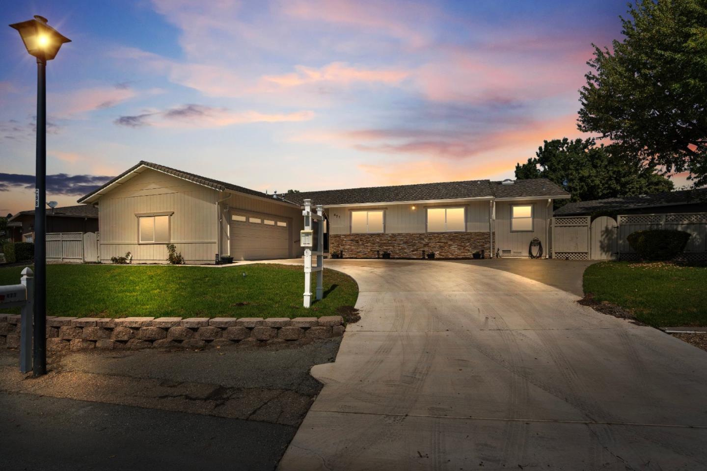 Front Image Thumbnail for ML82022738