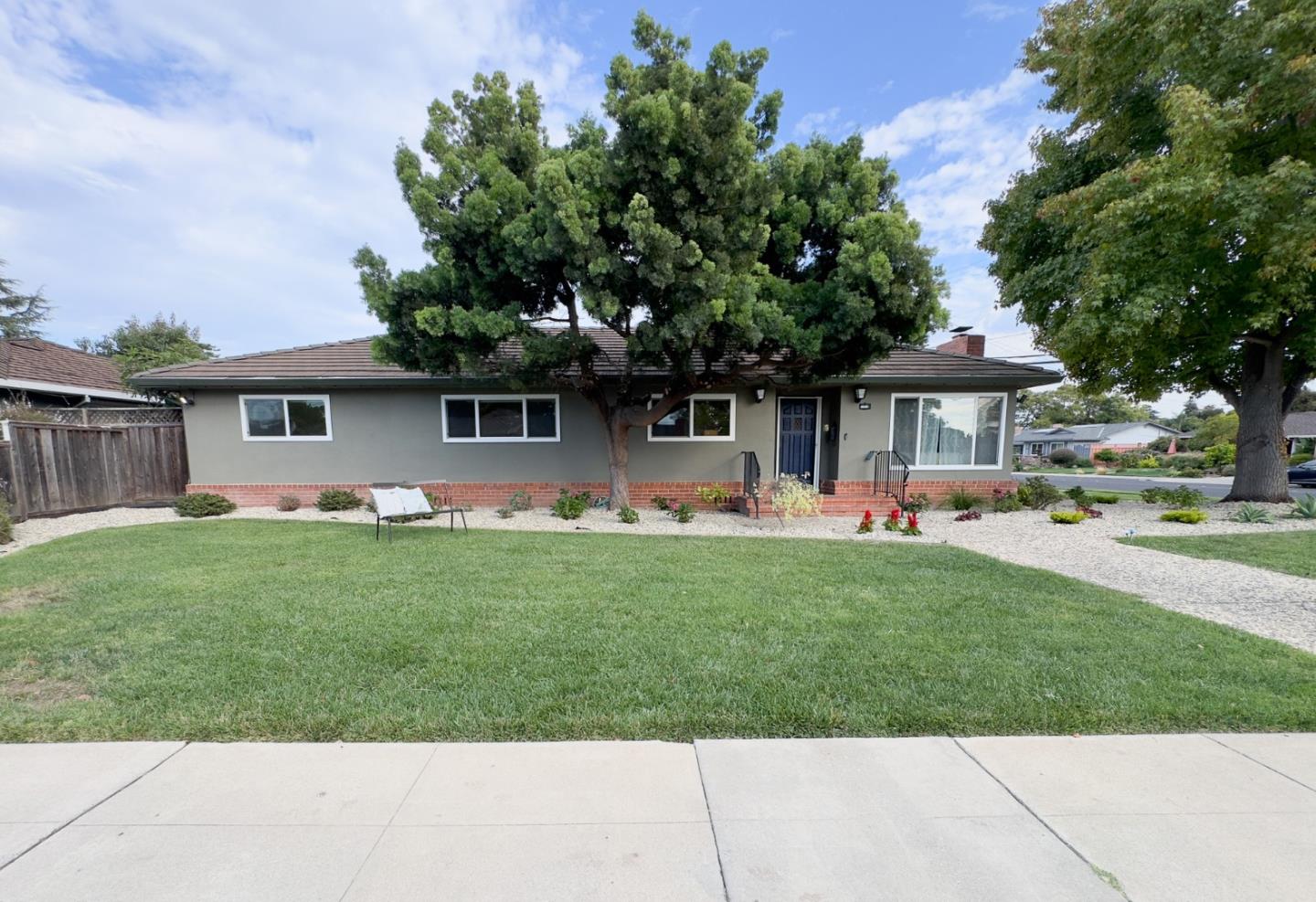 Front Image Thumbnail for ML82022795