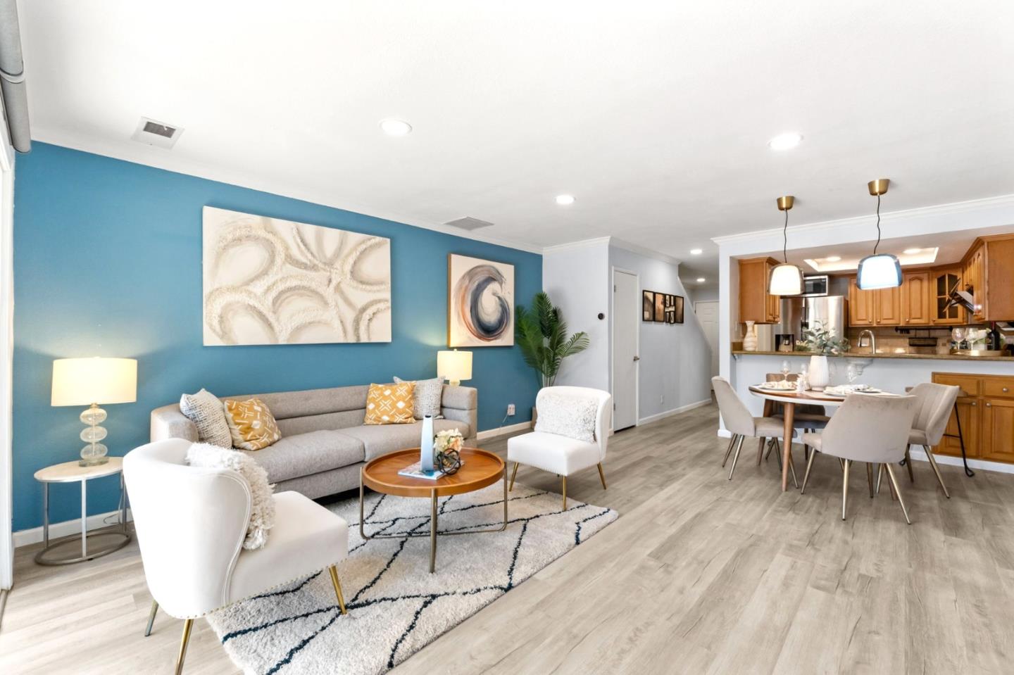 Front Image Thumbnail for ML82022801