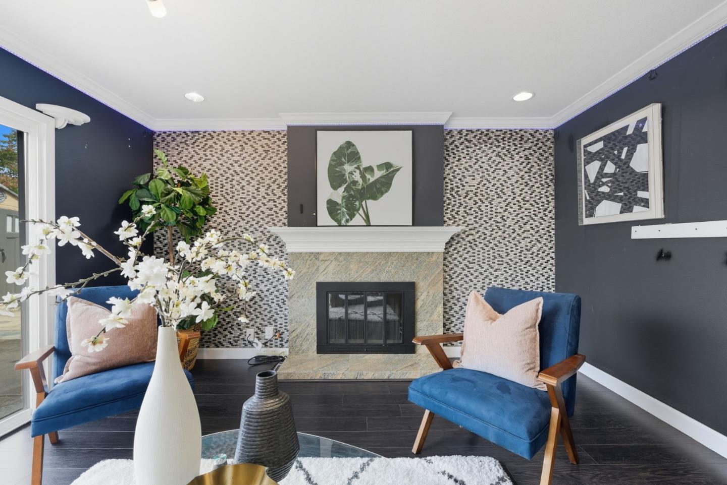 Front Image Thumbnail for ML82022808