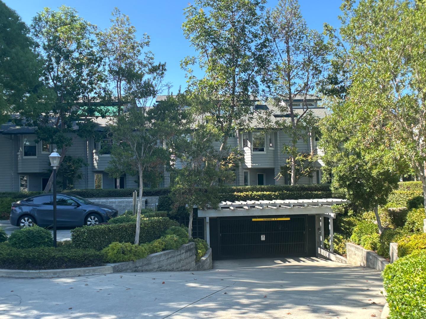 Front Image Thumbnail for ML82022825