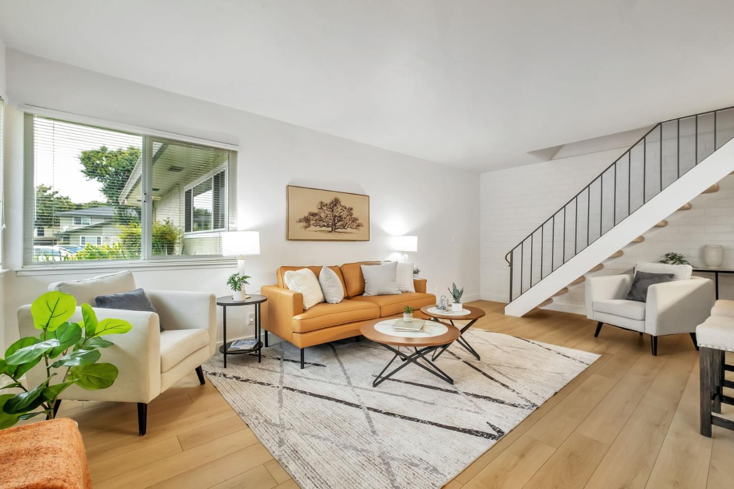 Front Image Thumbnail for ML82022838