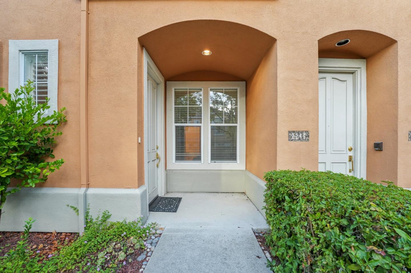 Front Image Thumbnail for ML82022854