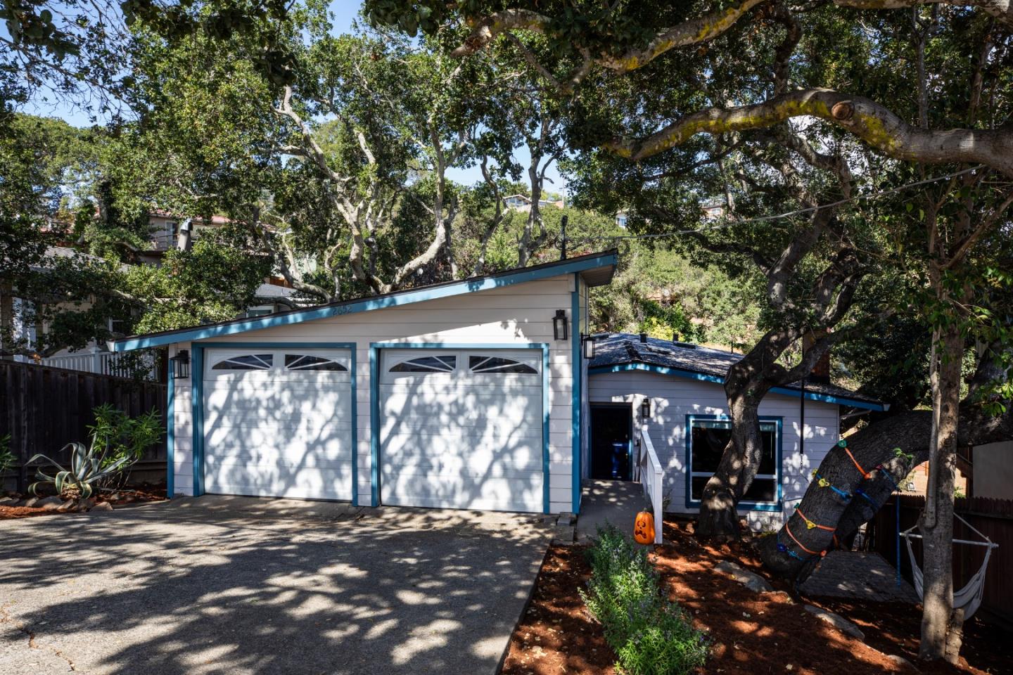 Front Image Thumbnail for ML82022870