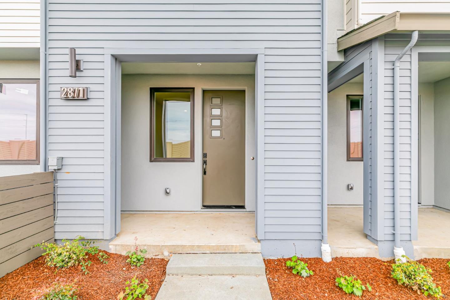 Front Image Thumbnail for ML82022879