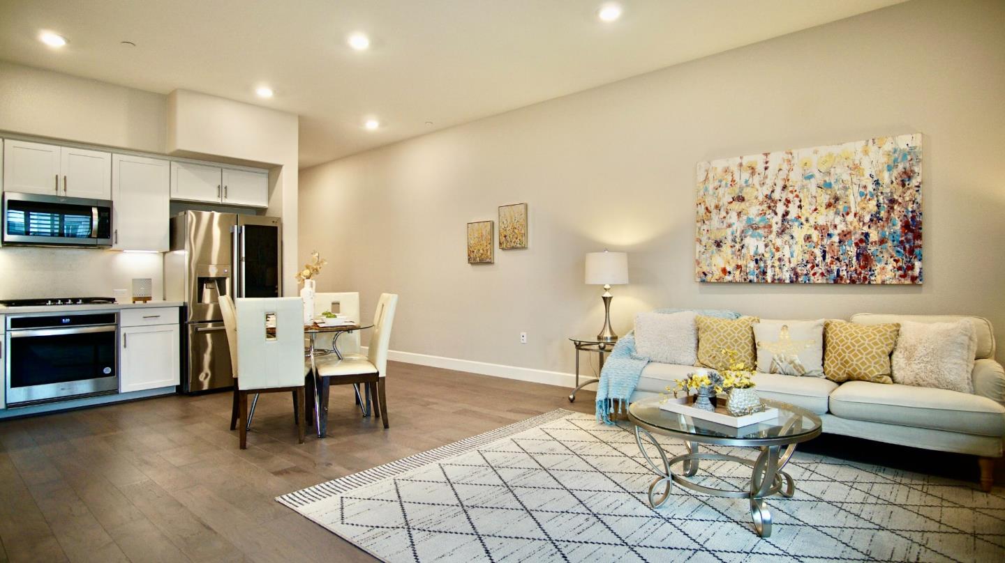 Front Image Thumbnail for ML82022900