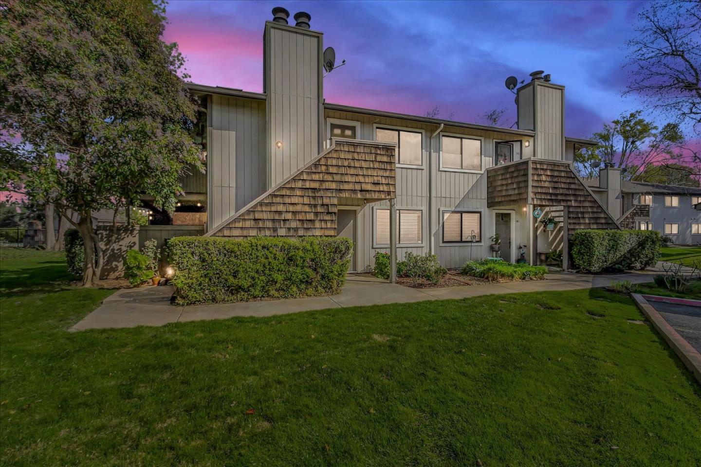 Front Image Thumbnail for ML82022946