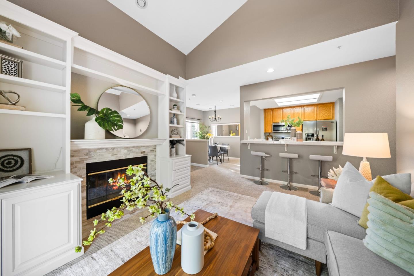 Front Image Thumbnail for ML82022951