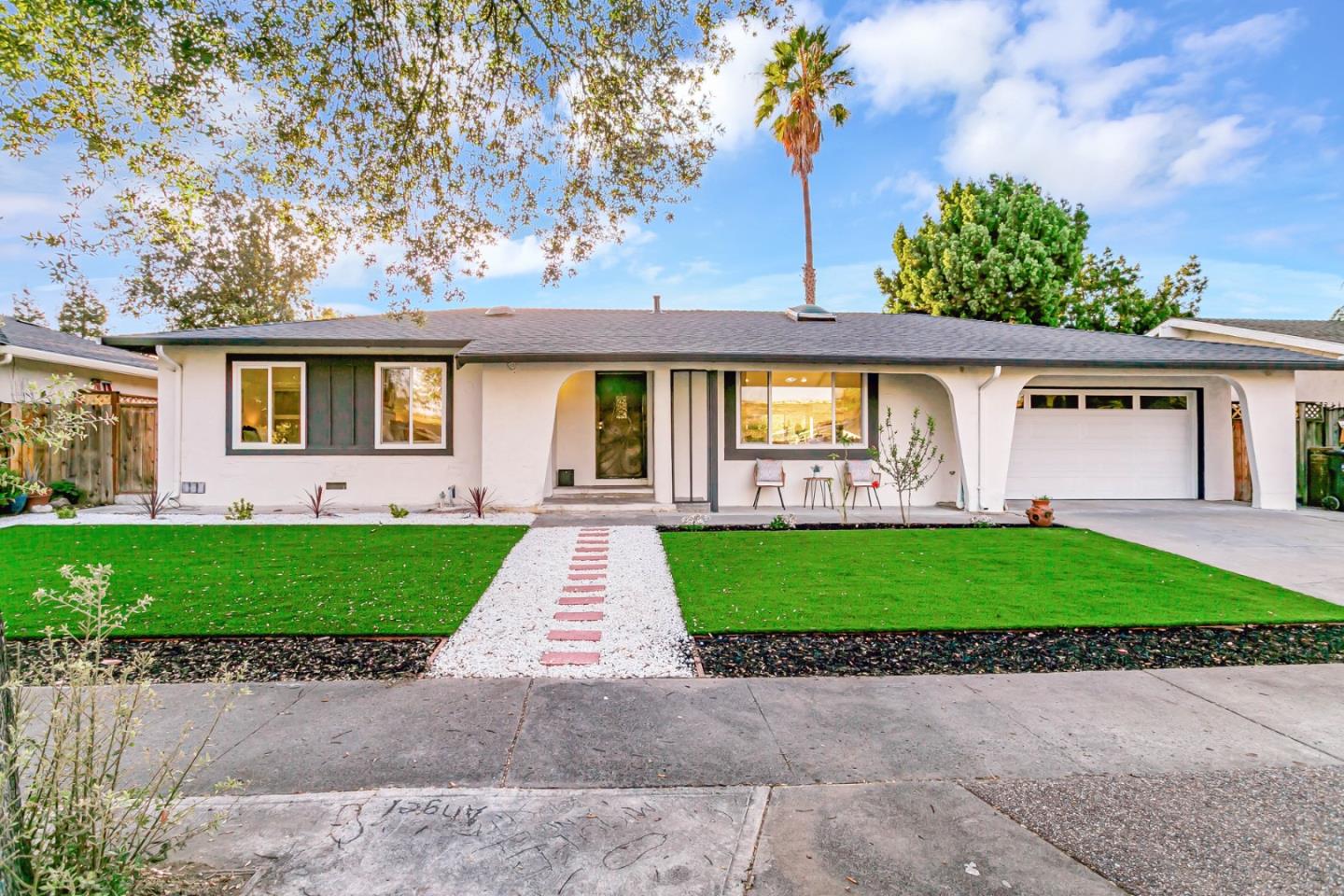 Front Image Thumbnail for ML82022973