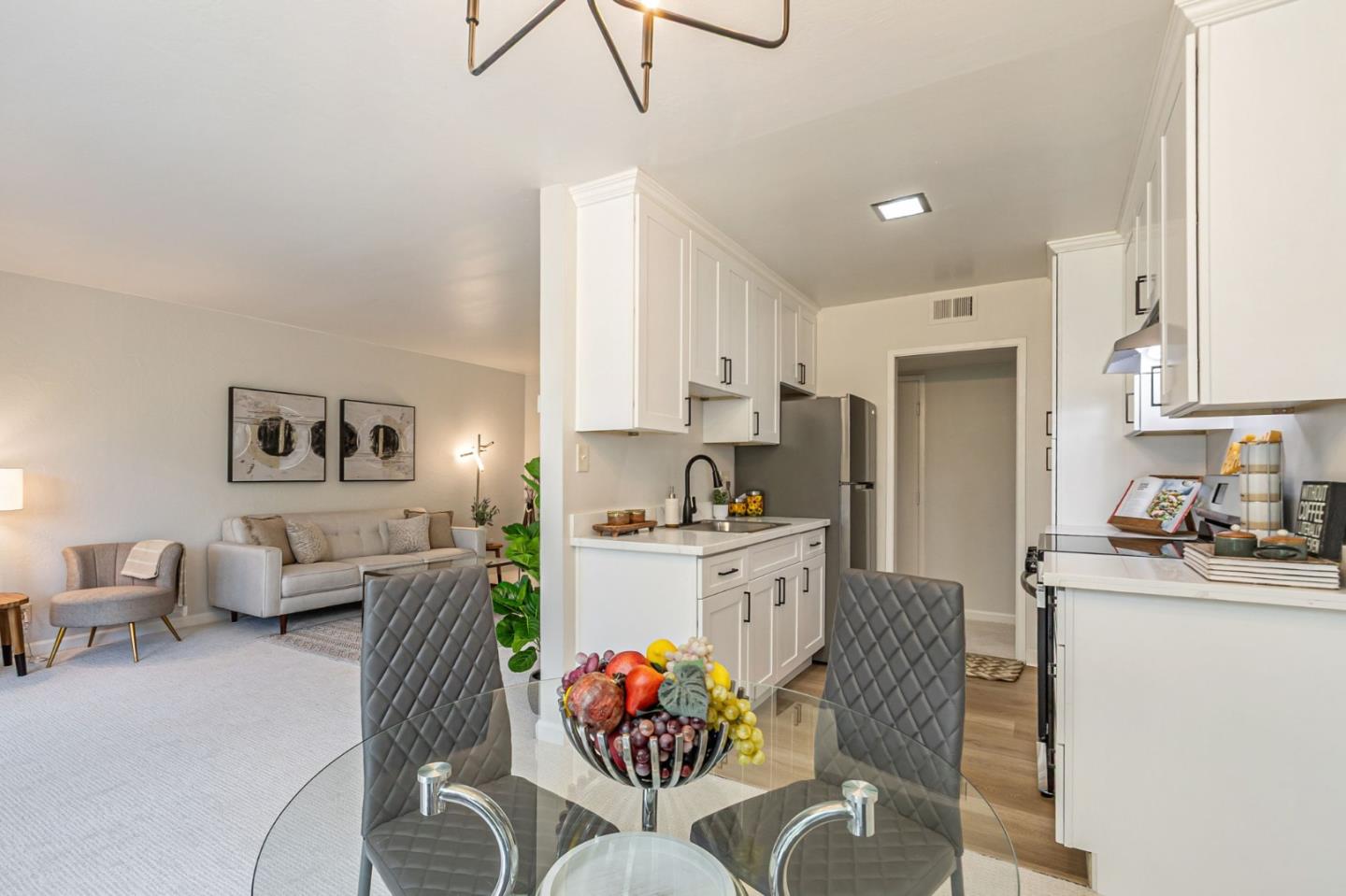 Front Image Thumbnail for ML82022980