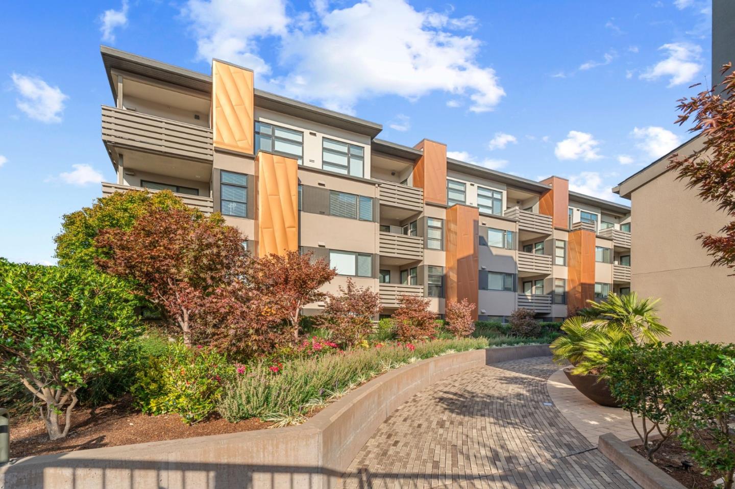 Front Image Thumbnail for ML82023005