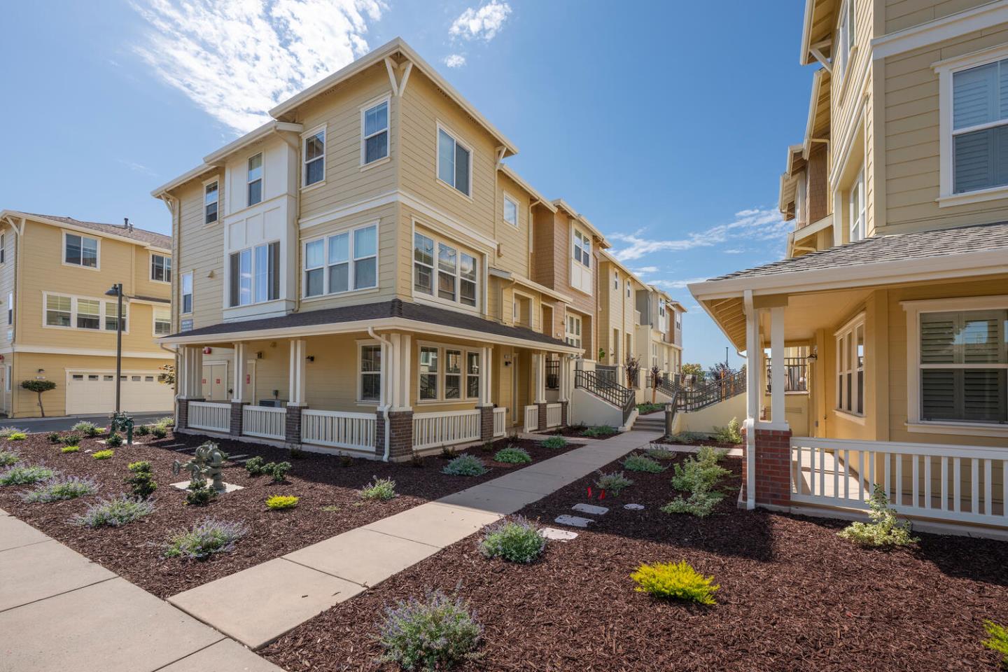 Front Image Thumbnail for ML82023011