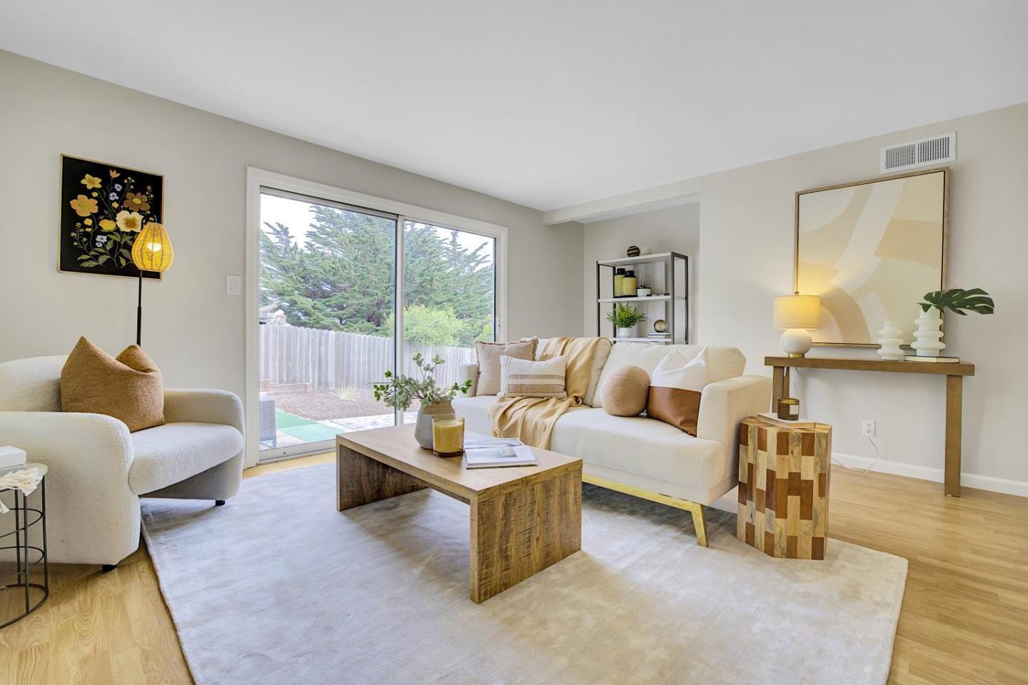 Front Image Thumbnail for ML82023039