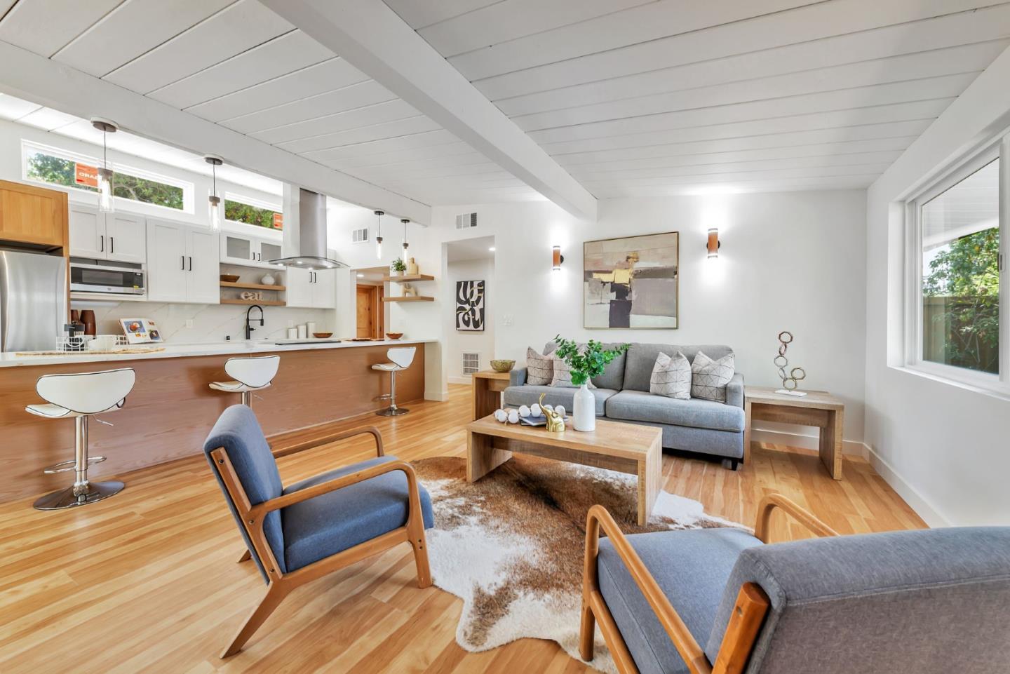 Front Image Thumbnail for ML82023117