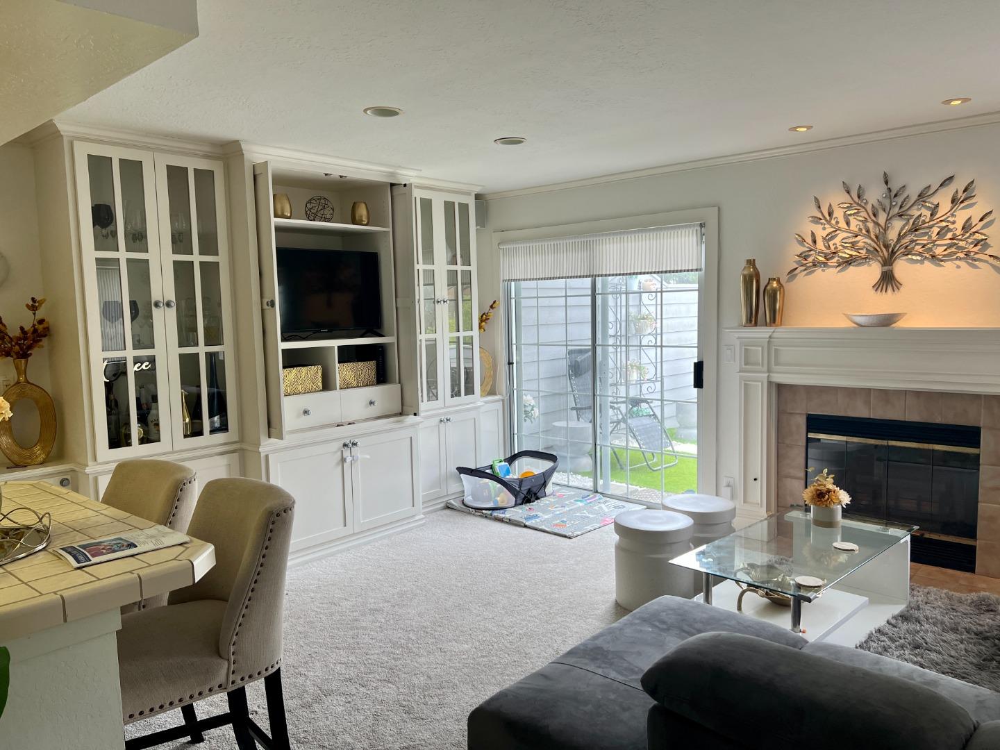 Front Image Thumbnail for ML82023118