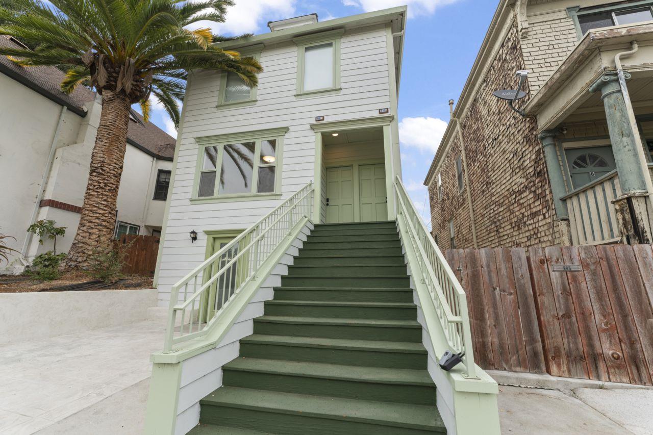 Front Image Thumbnail for ML82023124