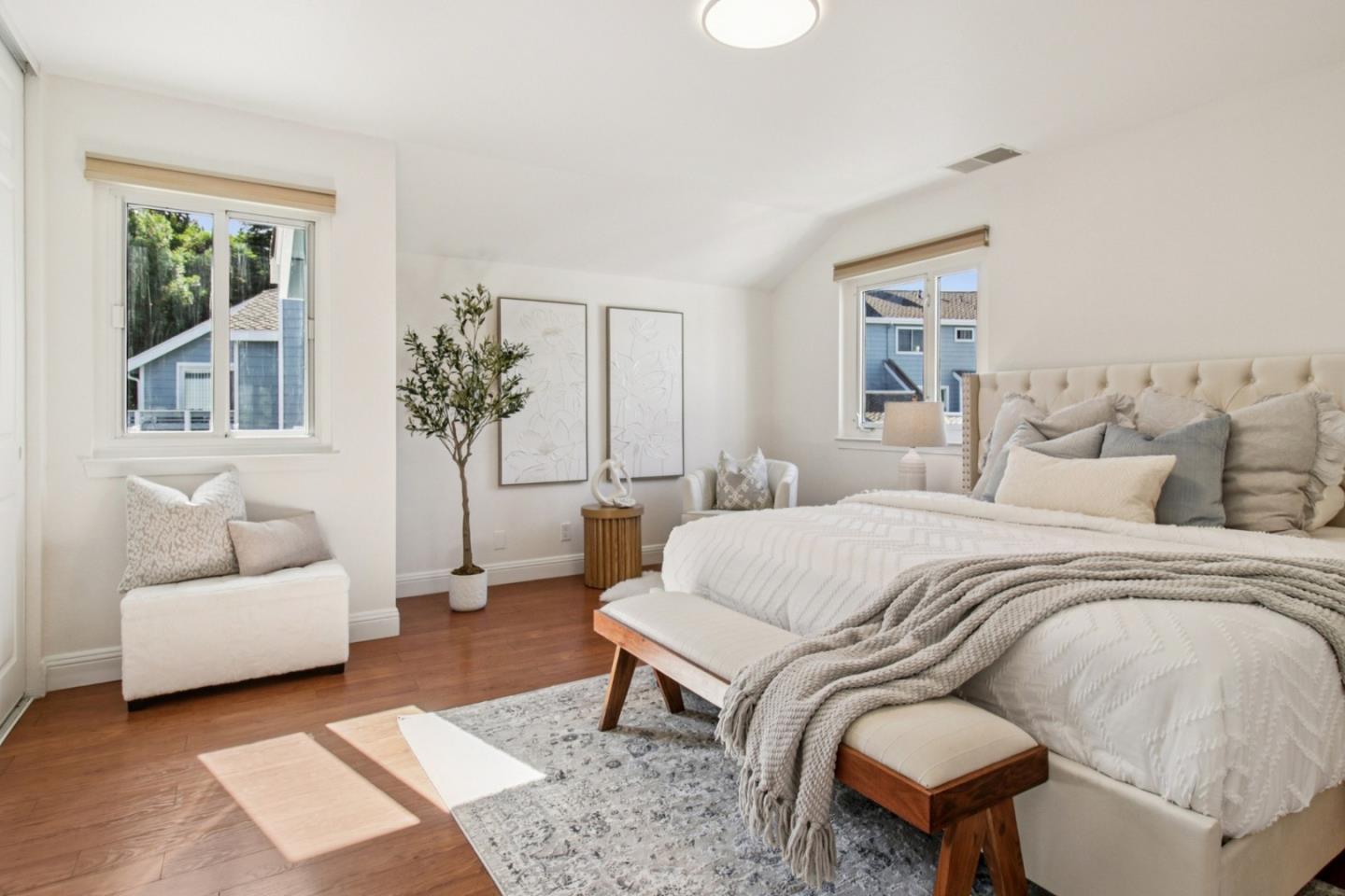 Front Image Thumbnail for ML82023198