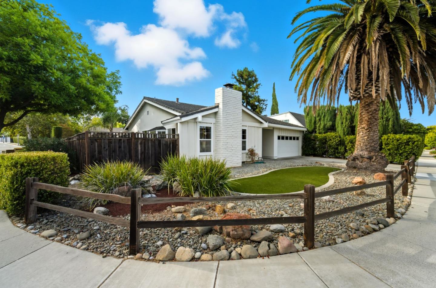 Front Image Thumbnail for ML82023212