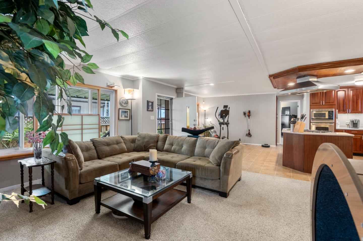 Front Image Thumbnail for ML82023260