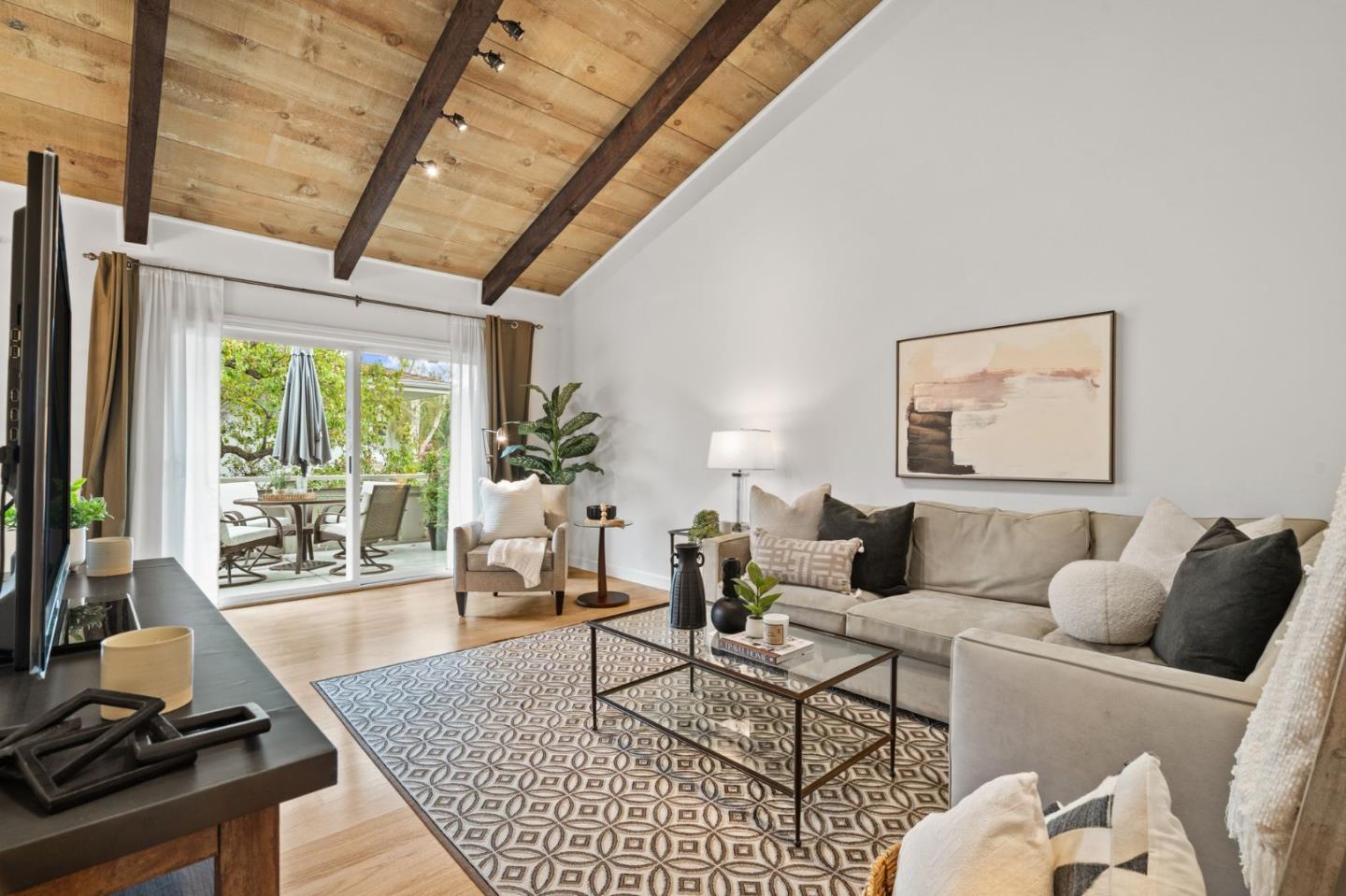 Front Image Thumbnail for ML82023278