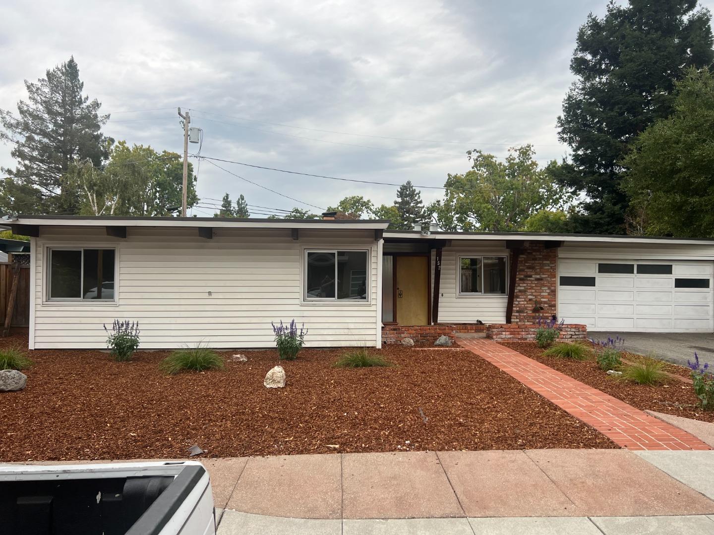 Front Image Thumbnail for ML82023317