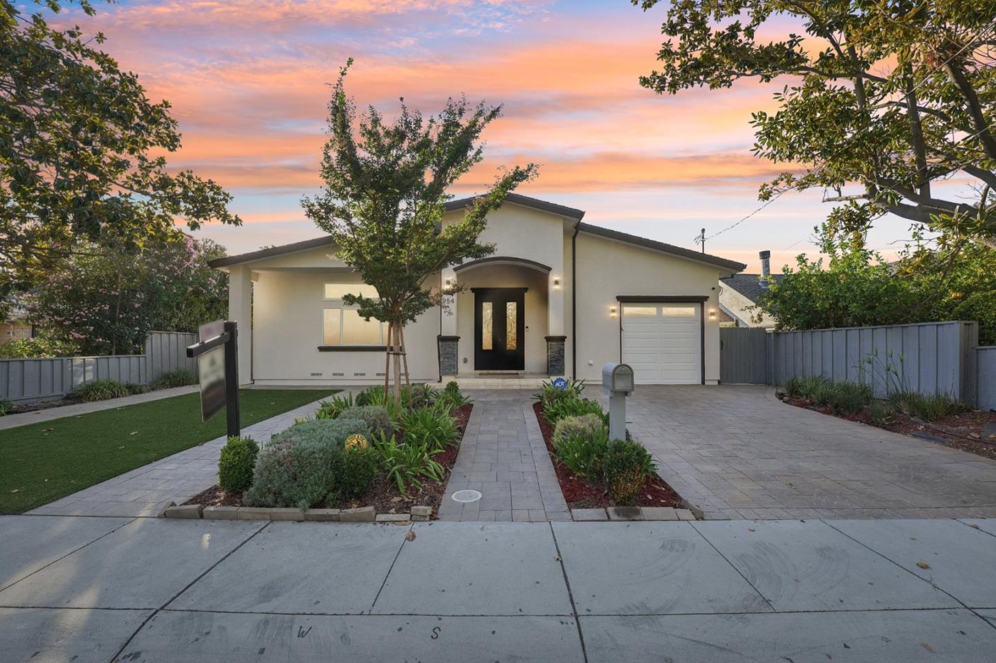 Front Image Thumbnail for ML82023333