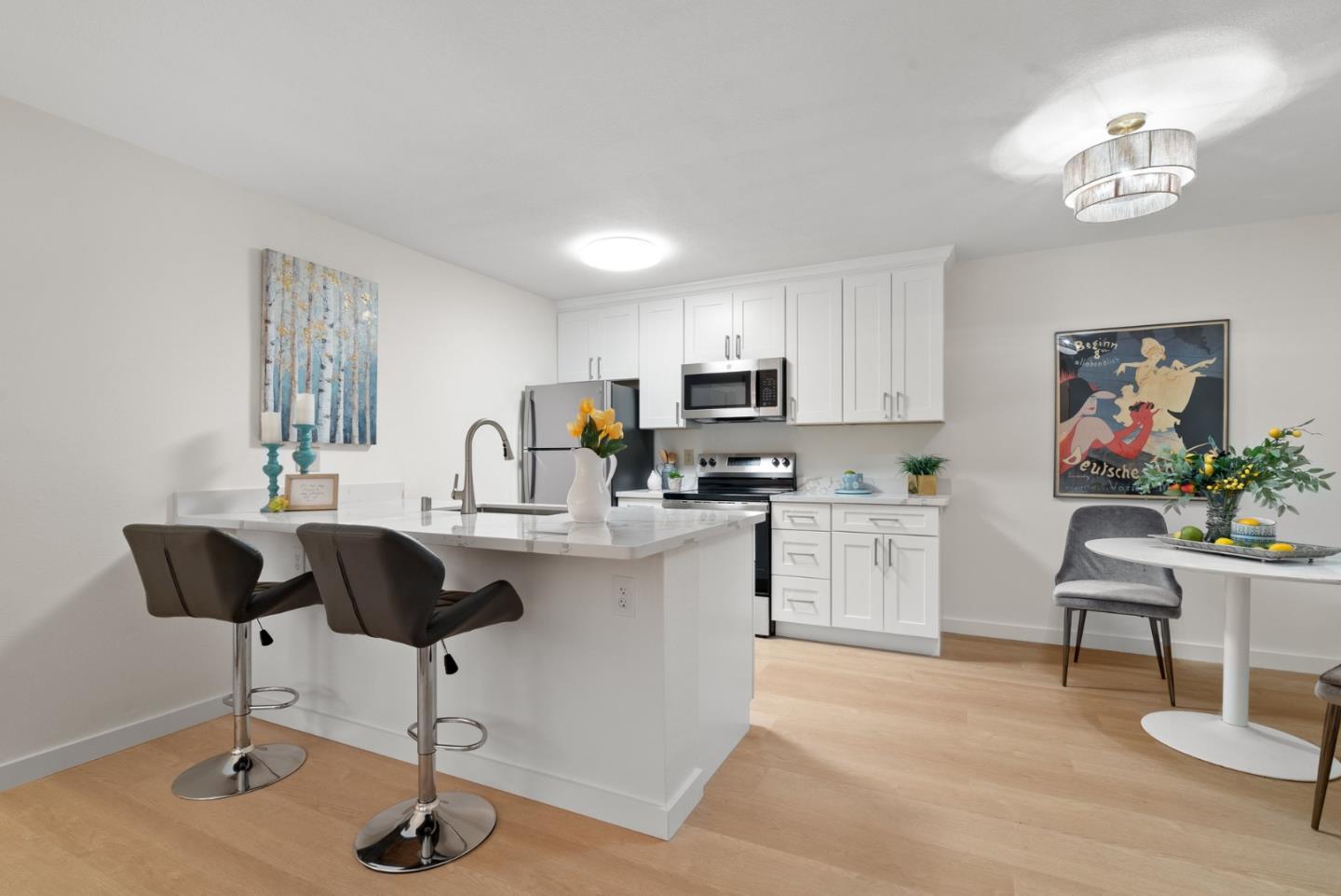 Front Image Thumbnail for ML82023360