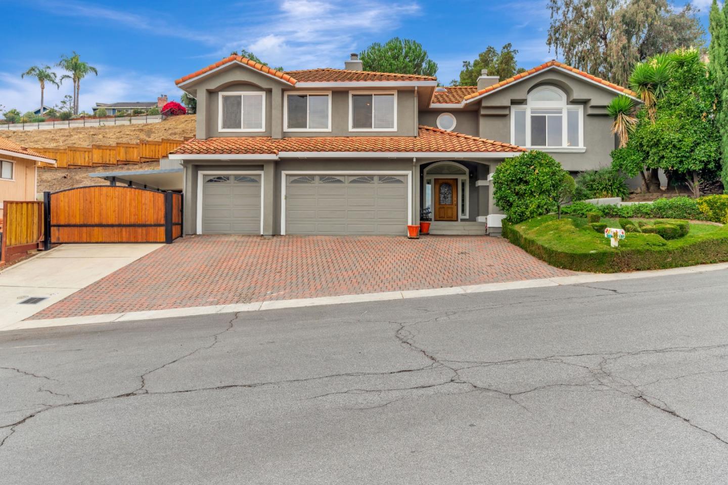 Front Image Thumbnail for ML82023370